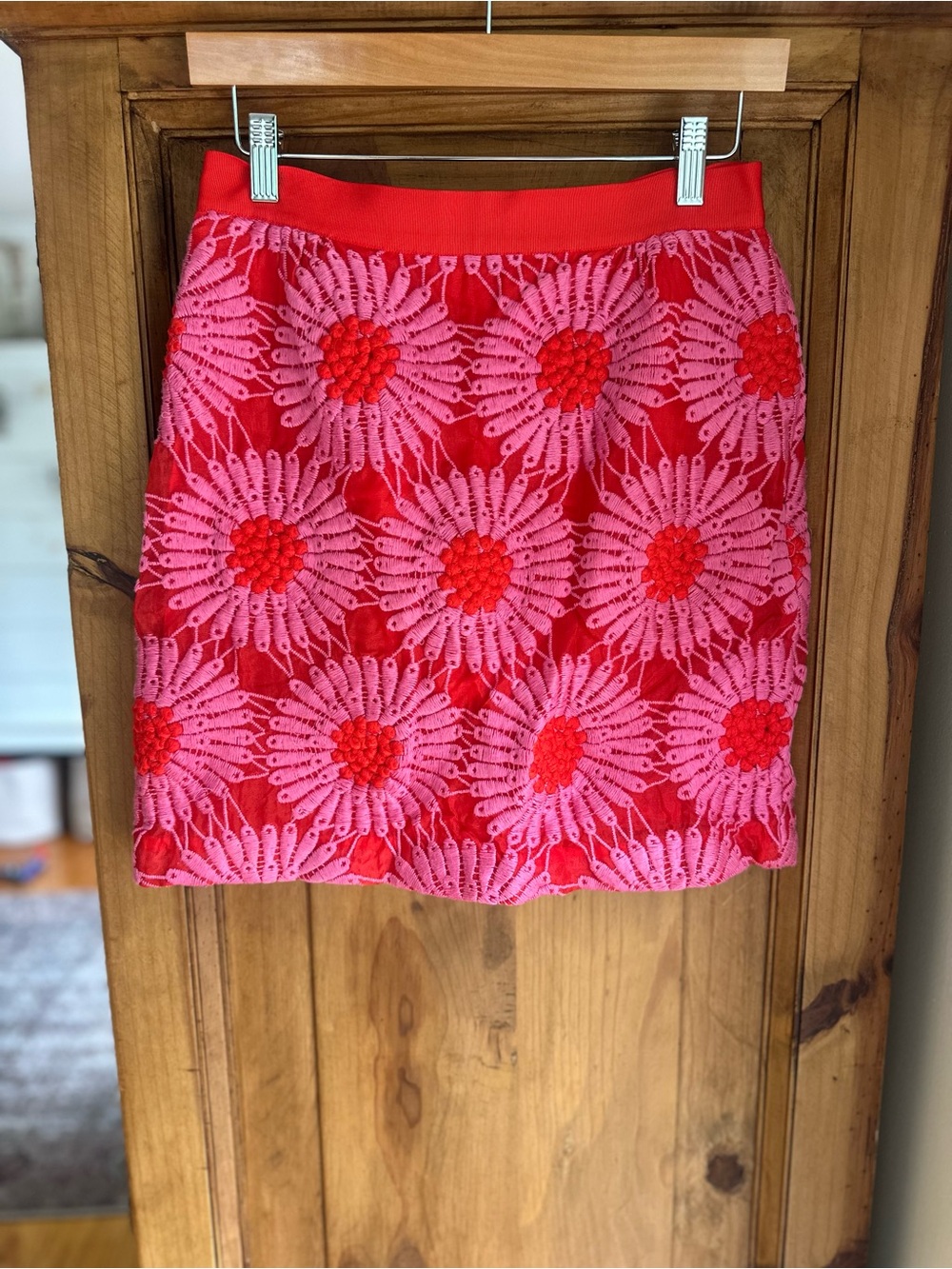 Kate Spade Embroidered Bright Red & Pink Floral Crochet Mini Skirt Size 4